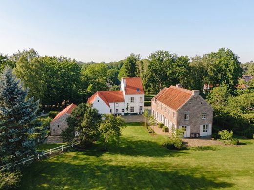 Müstakil ev Lasne, Province du Brabant Wallon