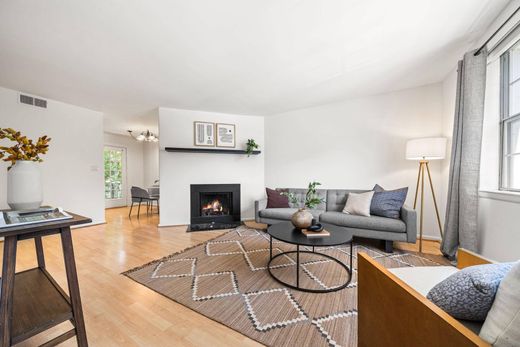 Apartment in Arlington, Arlington County