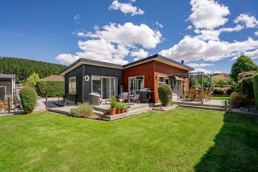 Detached House in Wanaka, Queenstown-Lakes District