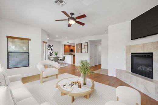 Townhouse in Phoenix, Maricopa County