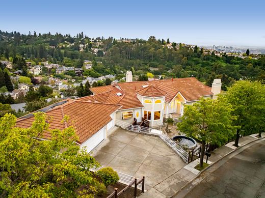 Detached House for sale in Oakland