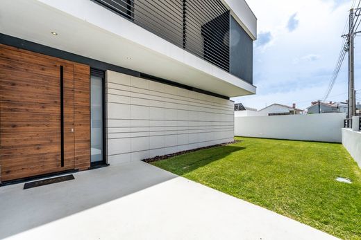 Casa Independente - Almada, Setúbal