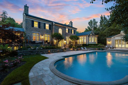 Detached House in Chevy Chase, Washington County