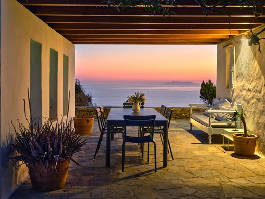 Detached House in Tínos, Nomós Kykládon