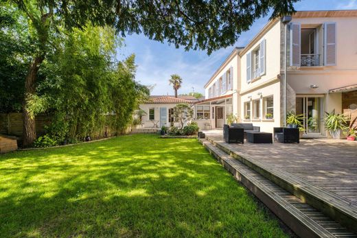 Detached House in La Rochelle, Charente-Maritime