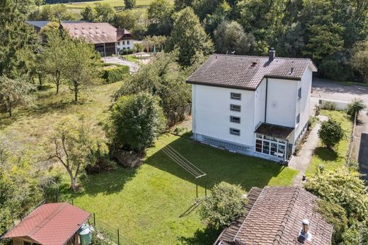 独立式房屋  Henniez, Broye-Vully District