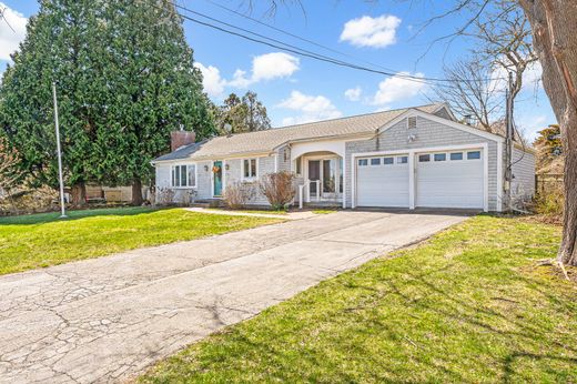 Detached House in South Kingstown, Washington County