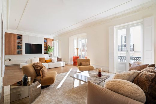 Apartment / Etagenwohnung in Madrid, Provinz Madrid
