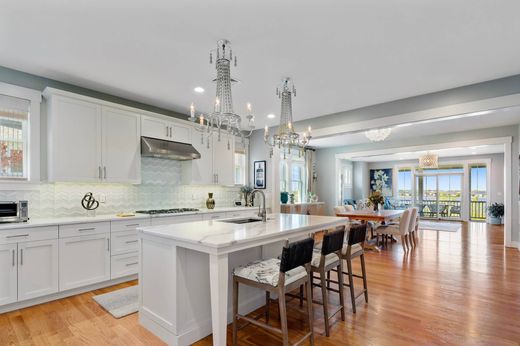 아파트 / Tiverton, Newport County