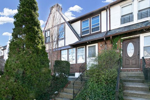 Luxe woning in Forest Hills, Queens County