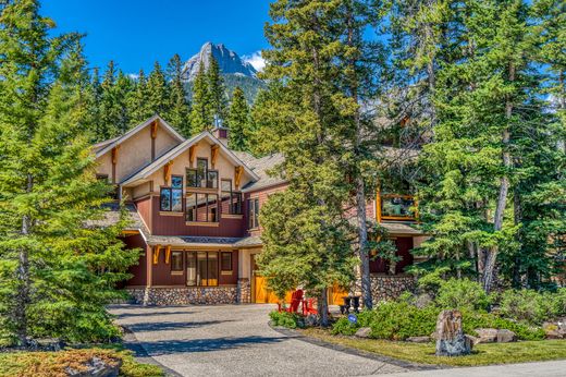 Detached House in Canmore, Alberta