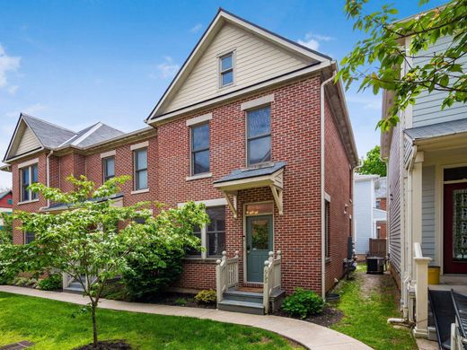Apartment / Etagenwohnung in Columbus, Franklin County
