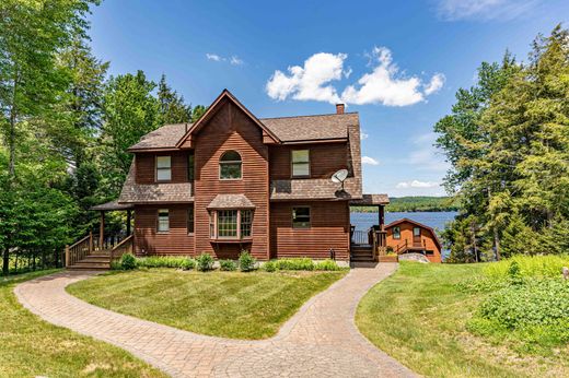 Detached House in Old Forge, Herkimer County