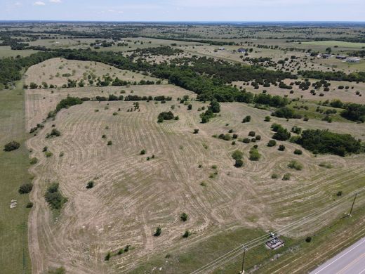 Grond in Cleburne, Johnson County