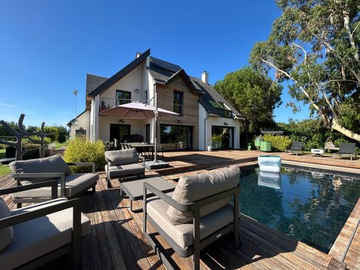 独立式房屋  Avranches, Manche