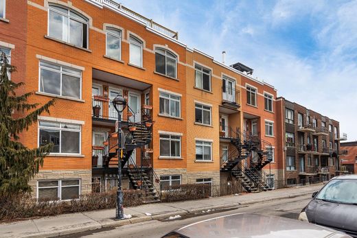 Apartment / Etagenwohnung in Le Plateau-Mont-Royal, Montréal