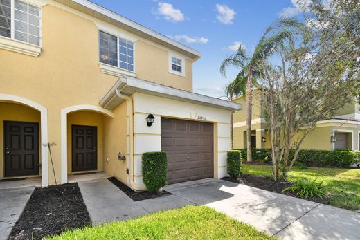 Townhouse - Tampa Oaks, Hillsborough County