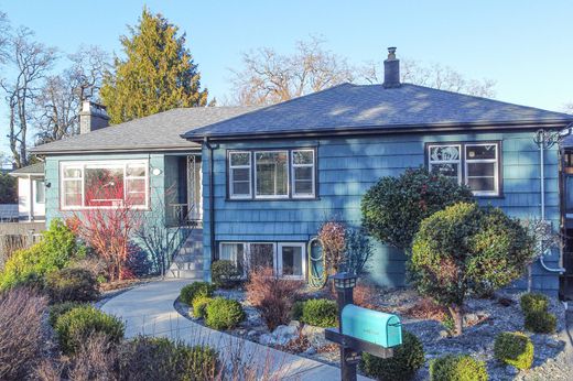 Detached House in Saanich, Capital Regional District
