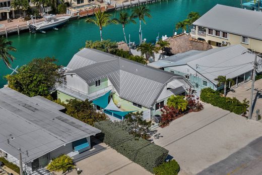 Duplex in Key Colony Beach, Monroe County