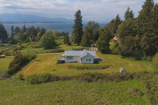 Detached House in Salt Spring Island, Capital Regional District