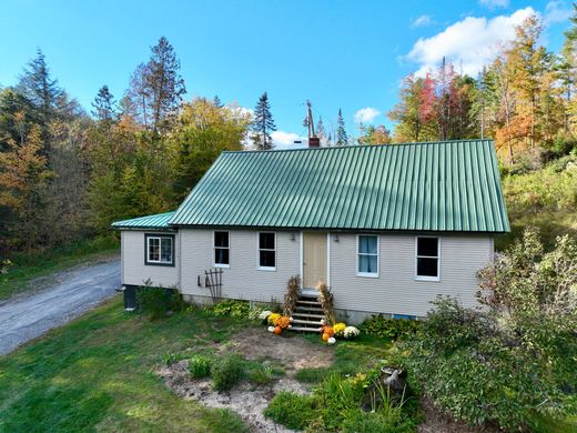 Detached House in Topsham Four Corners, Orange County