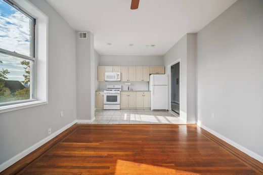 아파트 / North Bergen, Hudson County