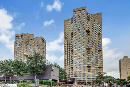 아파트 / Guttenberg, Hudson County