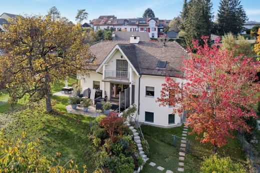 Detached House in Echandens, Morges District