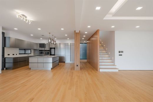 Detached House in Funchal, Madeira