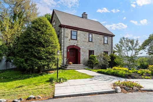 Detached House in Arlington, Middlesex County
