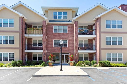 Apartment / Etagenwohnung in Glen Cove, Nassau County