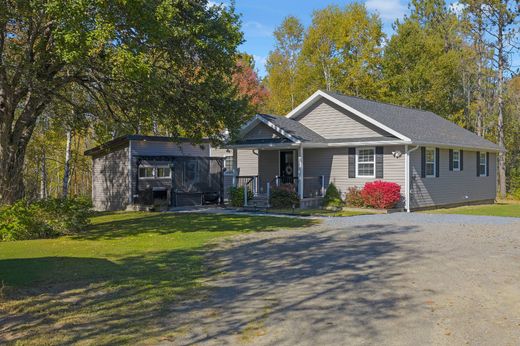 Dom jednorodzinny w Fredericton, New Brunswick/Nouveau-Brunswick