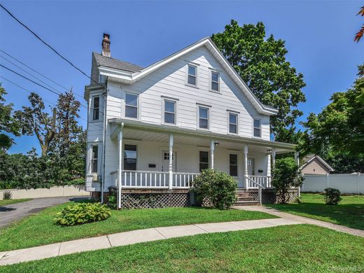 Duplex in Glen Cove, Nassau County