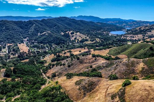 Grond in Morgan Hill, Santa Clara County