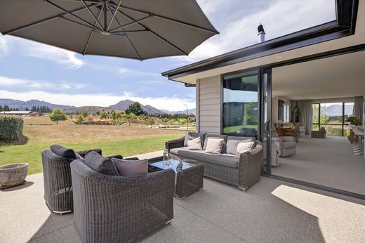 Detached House in Wanaka, Queenstown-Lakes District