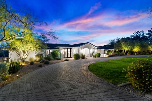 Detached House in Paradise Valley, Maricopa County