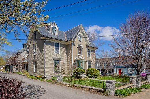 Apartment / Etagenwohnung in Camden, Knox County