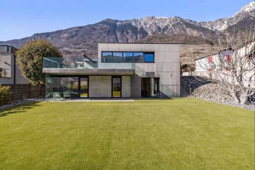 Luxury home in Fully, Martigny District