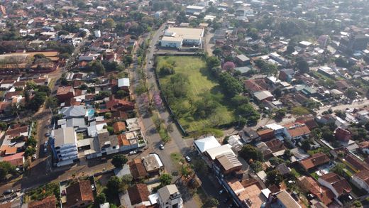 토지 / Ciudad del Este, Ciudad Del Este