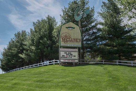 Country House in Peru, Miami County