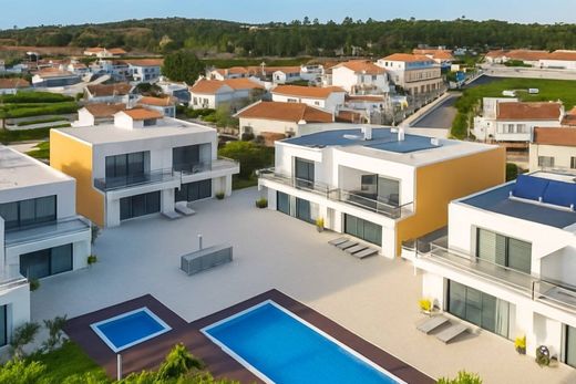 Villa Plurifamiliare a Sintra, Lisbona