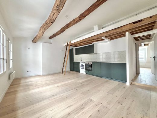 Apartment in Temple, Rambuteau – Francs Bourgeois, Réaumur, Paris