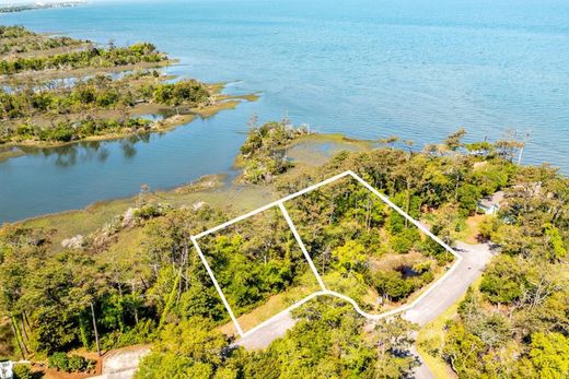 Land in Pine Knoll Shores, Carteret County