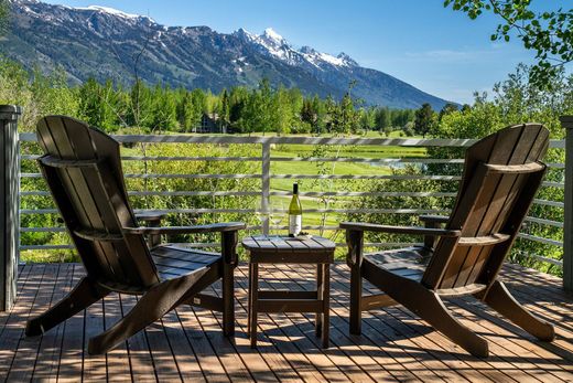 Luxury home in Wilson, Teton County