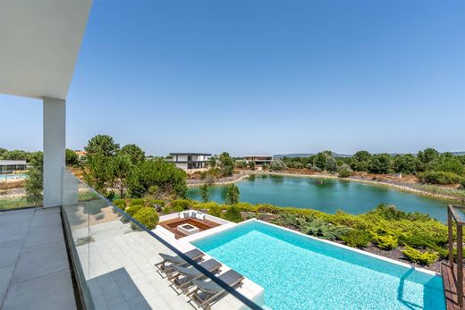 Vrijstaand huis in Sesimbra, Distrito de Setúbal