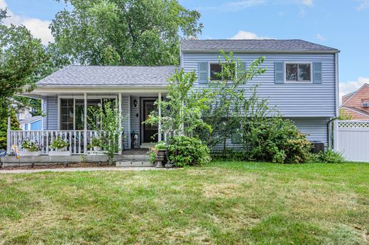 Detached House in Hamilton, Monmouth County