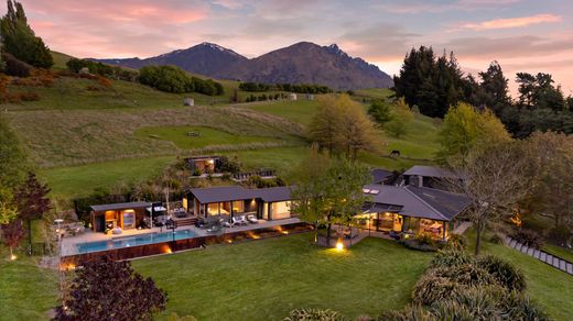 Detached House in Queenstown, Queenstown-Lakes District