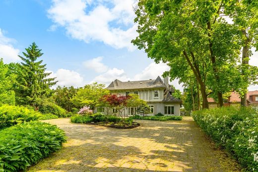 Detached House in Beaconsfield, City of Montréal