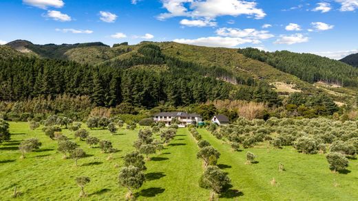 Land in Lower Hutt, Lower Hutt City