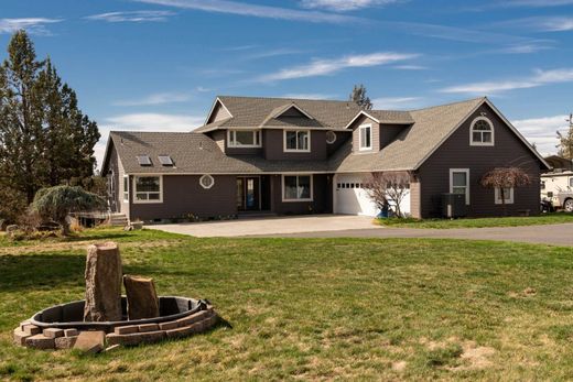 Luxury home in Terrebonne, Deschutes County